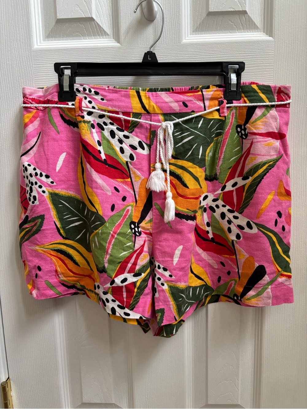 Marc New York Andrew Marc Pink Tropical Linen Blend Tassel Shorts, Size L, NWOT